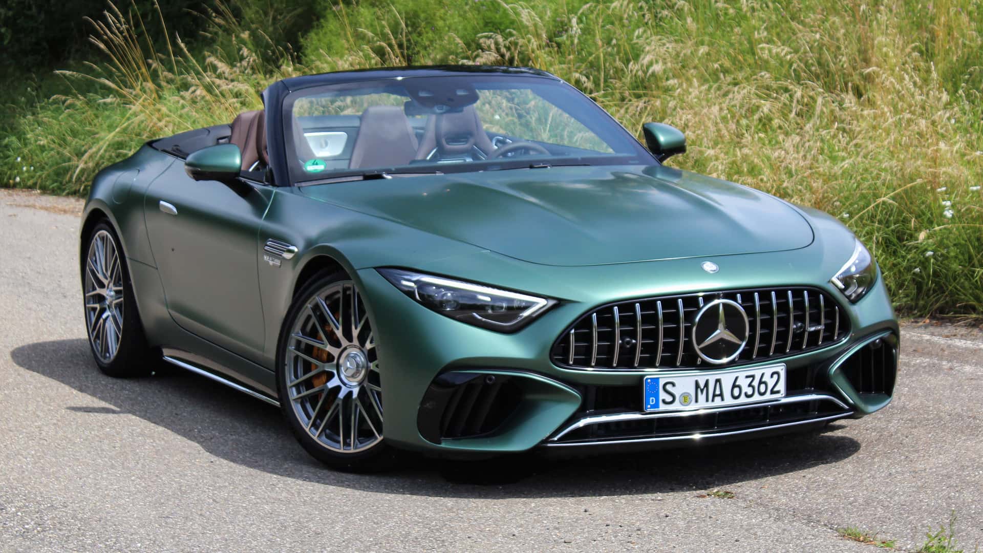 Mercedes-AMG SL63 SE Performance Will Melt Your Brain With Its Speed