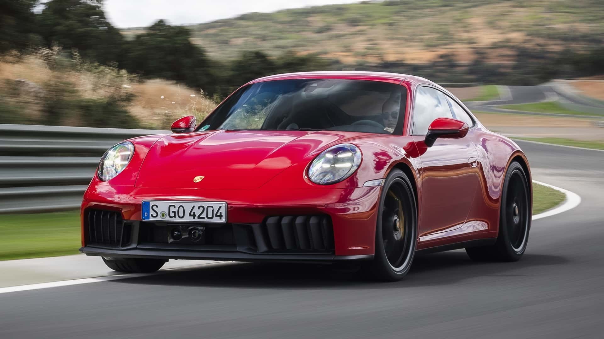 2025 Porsche 911 Review: A Hybrid Without Compromises