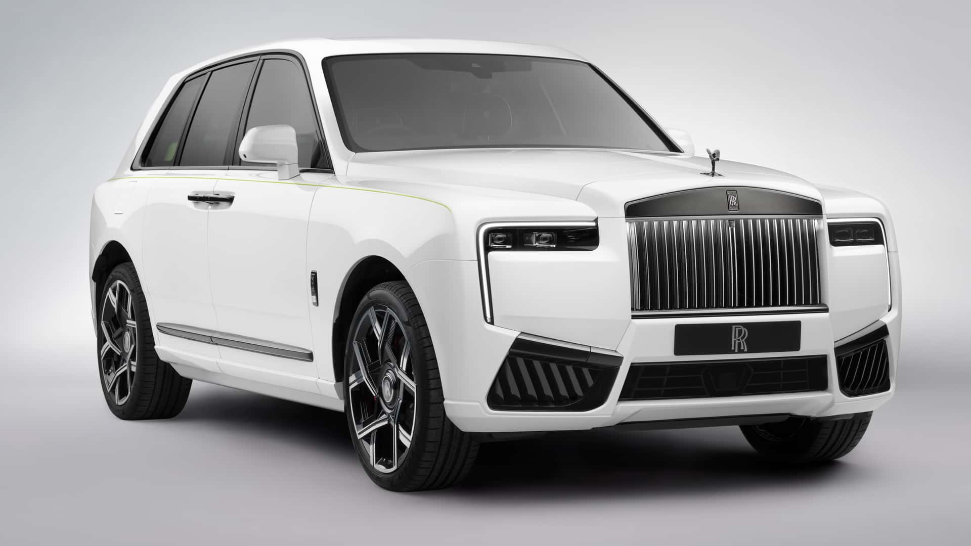 New Rolls-Royce Cullinan Looks Like a Stormtrooper